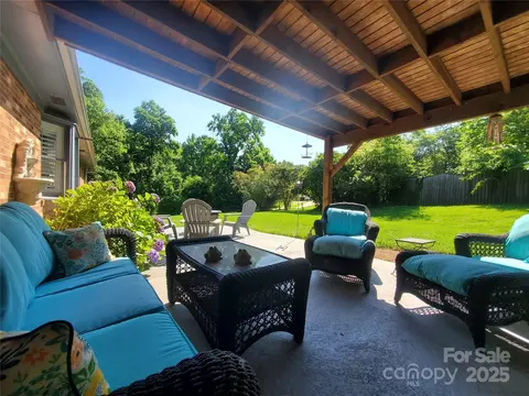 Exterior - 2104 Farmbrook Dr, Statesville, NC 28625 photo 4 of 9
