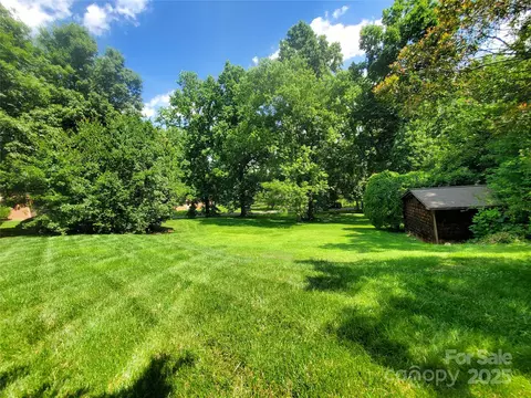Exterior - 2104 Farmbrook Dr, Statesville, NC 28625 photo 9 of 9