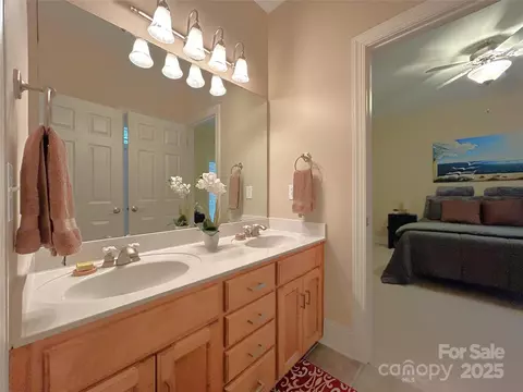 Bath - 11646 Hidden Forest Ln, Davidson, NC 28036 photo 7 of 9