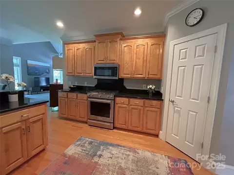Kitchen - 11646 Hidden Forest Ln, Davidson, NC 28036 photo 4 of 4