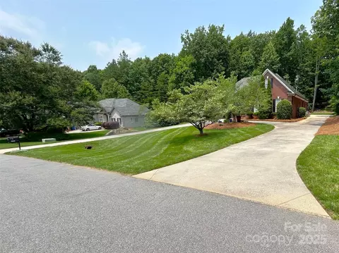 Exterior - 11646 Hidden Forest Ln, Davidson, NC 28036 photo 1 of 7