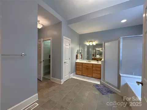 Bath - 11646 Hidden Forest Ln, Davidson, NC 28036 photo 3 of 9