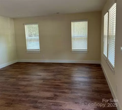 Living - 307 Wilson St, Monroe, NC 28112 photo 2 of 2