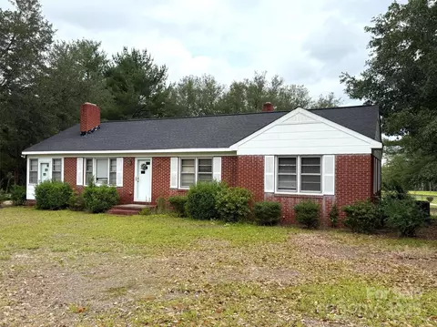4463 Highway 52 S Hwy S, Cheraw, SC 29520