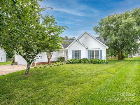 703 Bradberry Ln, Indian Trail, NC 28079