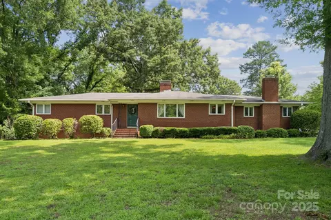 2500 Kendrick Dr, Charlotte, NC 28214