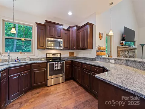 Kitchen - 389 Manna Way, Sylva, NC 28779 photo 2 of 5
