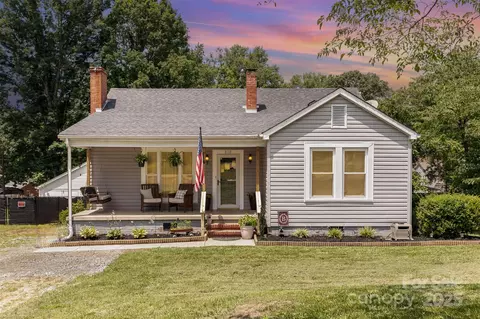 810 Maplewood Ave, Kannapolis, NC 28081