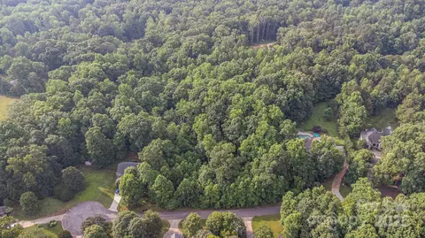 524 Shady Oaks Dr, Stanley, NC 28164