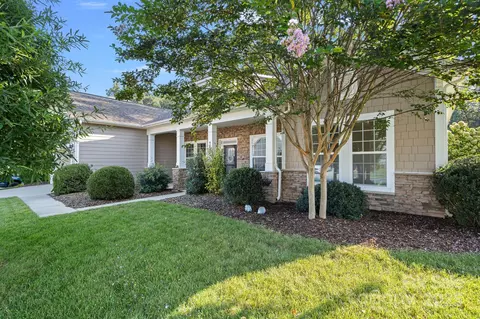 114 Canoe Pole Ln, Mooresville, NC 28117