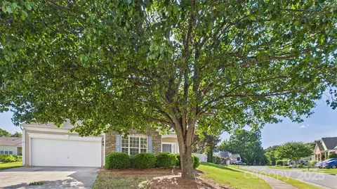 9030 Gander Dr, Charlotte, NC 28277
