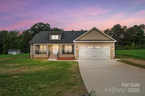 3467 Storybrook Ln, Sherrills Ford, NC 28673