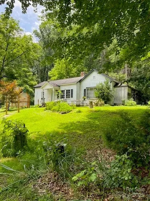 3275 Love Rd, Claremont, NC 28610