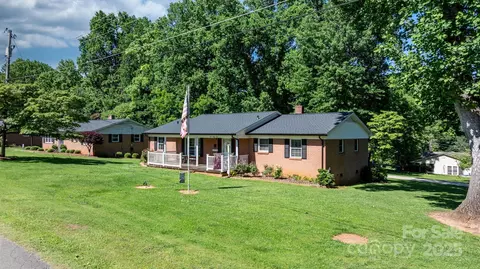 135 Burton Hills Cir, Gastonia, NC 28054