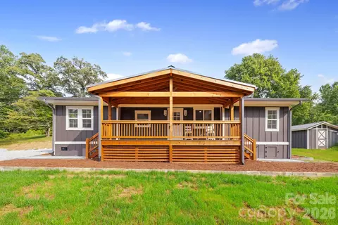 431 Pole Miller Ext, Brevard, NC 28712