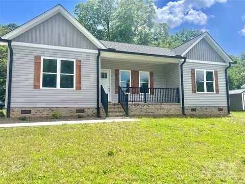 325 Jordan Ave, Spencer, NC 28159