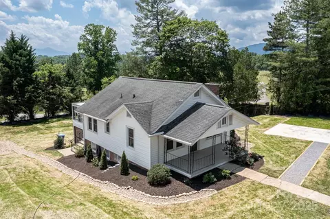 438 Hazel Mill Rd, Asheville, NC 28806