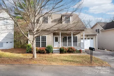 29 Winterwind Dr, Asheville, NC 28803