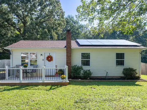 327 Downing St, Troutman, NC 28166