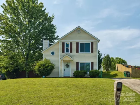 5701 Silver Eagle Dr, Charlotte, NC 28214