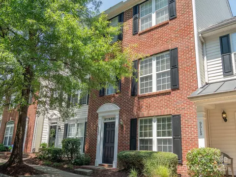 9511 Lina Ardrey Ln, Charlotte, NC 28277