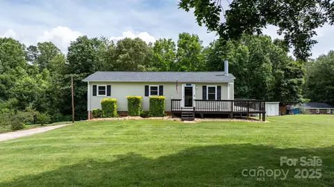 1467 Conway Dr, Granite Falls, NC 28630