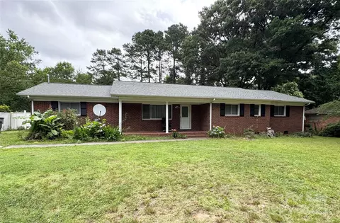 6539 Louglen Cir, Charlotte, NC 28212