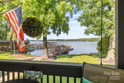 331 Waterway Dr, Lexington, NC 27292