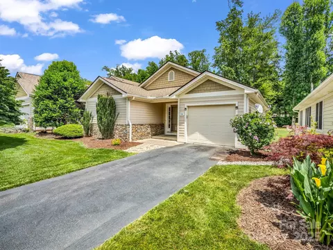 114 Fairway View Dr, Etowah, NC 28729