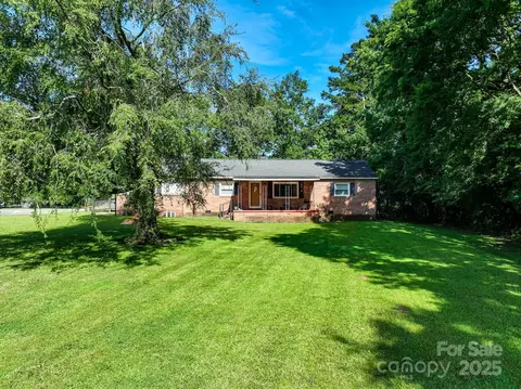 12143 Asbury Chapel Rd, Huntersville, NC 28078