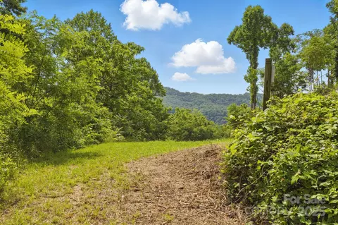 000 Silverglen 75 Way #75, Hendersonville, NC 28792