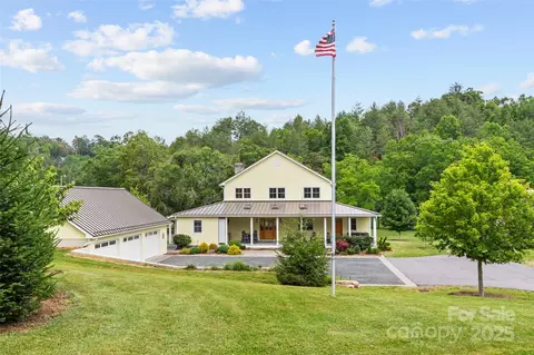 971 Banks Creek Rd, Burnsville, NC 28714