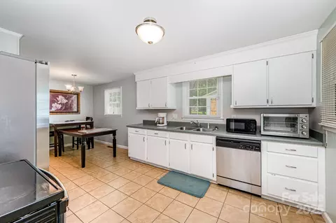Kitchen - 4720 Randleman Rd, Conover, NC 28613 photo 1 of 3