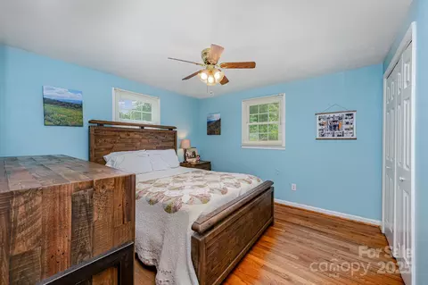 Bedroom - 4720 Randleman Rd, Conover, NC 28613 photo 2 of 3