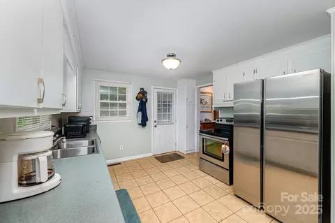 Kitchen - 4720 Randleman Rd, Conover, NC 28613 photo 3 of 3