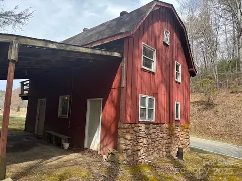 417 Sunset Farm Rd, Sylva, NC 28779 photo 3