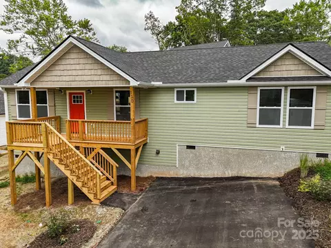 110 Deaver Park Cir, Asheville, NC 28806