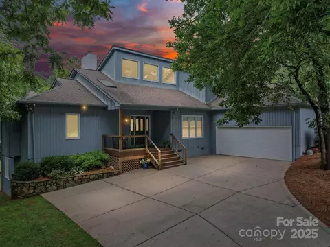106 Boyter Ct, Cramerton, NC 28032