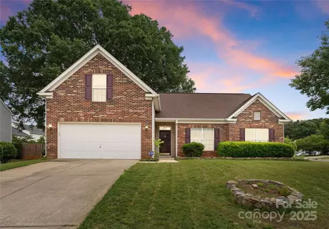 133 Fontanelle Dr, Mooresville, NC 28115