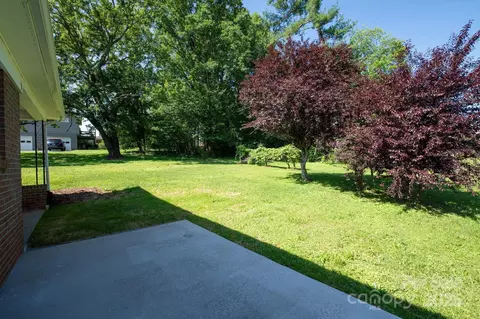 Exterior - 308 Maple St, Hudson, NC 28638 photo 8 of 9