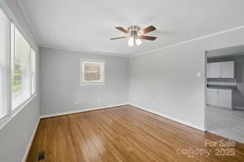 Living - 308 Maple St, Hudson, NC 28638 photo 1 of 4