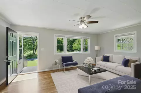 Living - 308 Maple St, Hudson, NC 28638 photo 3 of 4