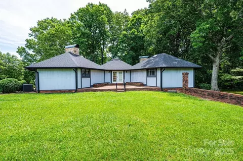 4275 Herman Sipe Rd, Conover, NC 28613 photo 2