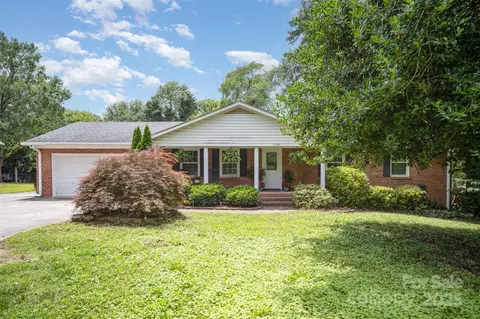 6300 Morehead Rd, Harrisburg, NC 28075