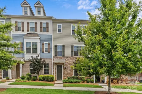 9620 Ainslie Downs St, Charlotte, NC 28273