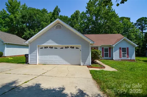 676 Rebecca Jane Dr, Mooresville, NC 28115