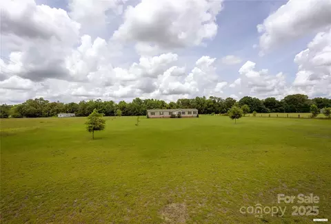3965 Blackberry Ln, Sumter, SC 29154 photo 4