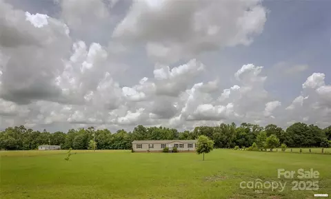 3965 Blackberry Ln, Sumter, SC 29154