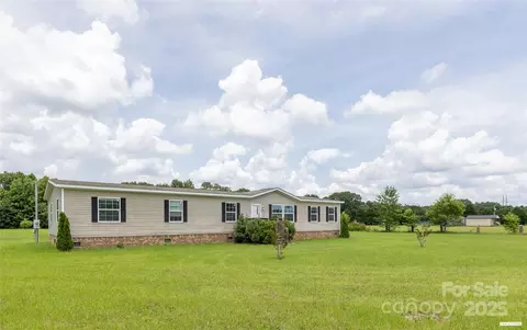 3965 Blackberry Ln, Sumter, SC 29154 photo 2