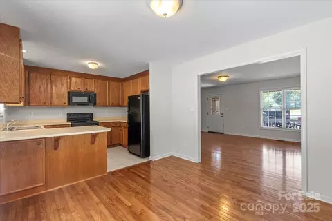 1011 Atherstone Nw St NW, Conover, NC 28613 photo 14